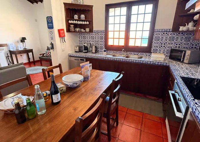 Super Mario - Casa Dos Moinhos * Porto Formoso