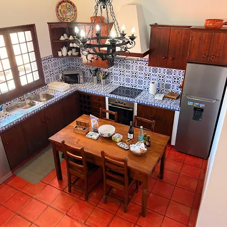 Super Mario - Casa Dos Moinhos Tatil Evi