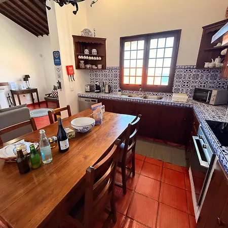 Super Mario - Casa Dos Moinhos * Porto Formoso